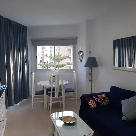 Apartment & Sea Views By Ele